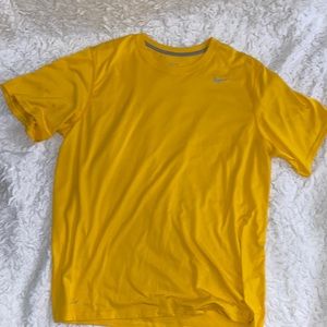 Men’s Nike dry fit T-shirt, extra large